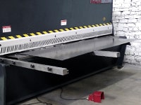 Резка металла гильотиной Резка металла гильотиной