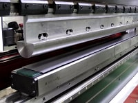 Радиусная гибка листового металла на AMB-10031T Радиусная гибка листового металла на AMB-10031T